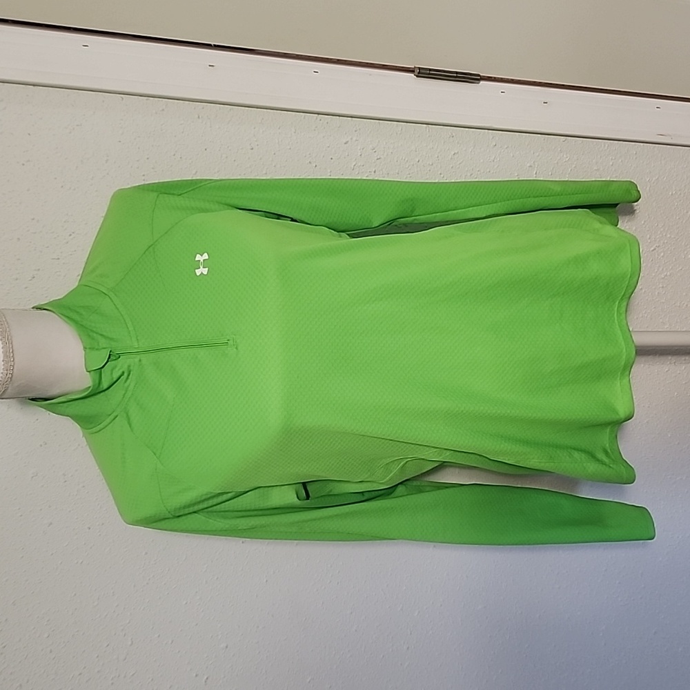 UA LIGHTWEIGHT SEMI FITTED HEAT GEAR